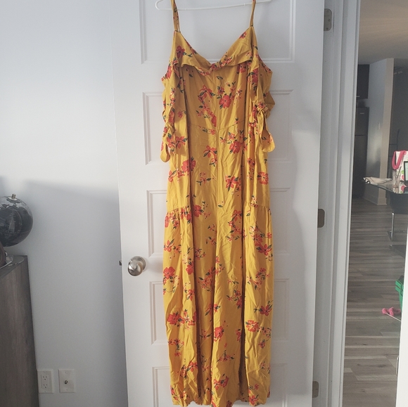 NWT Anthropologie - Londonberry Jumpsuit in Yellow Gold Floral Print - Picture 3 of 5